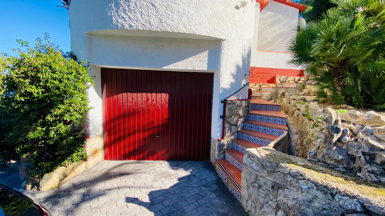Espectacular vivienda con vistas al mar en el Montgó, Dénia