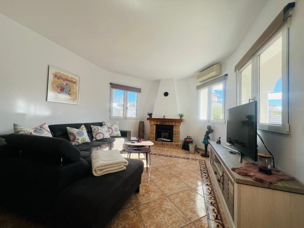 Prachtige villa in topconditie op korte afstand van de zandstranden en de zee te koop in Denia, Els Poblets, Costa Blanca