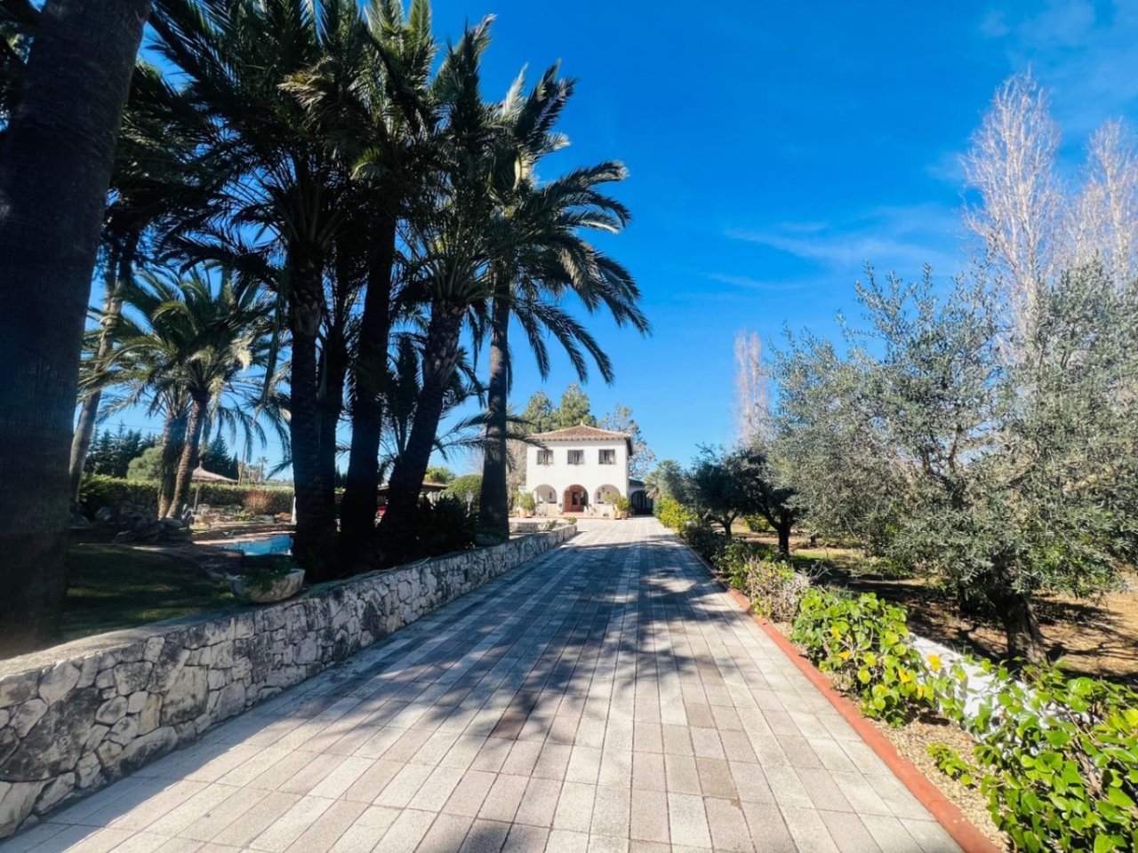 Elegante en stijlvolle finca met 6 slaapkamers in La Sella Golf, Pedreguer Costa Blanca