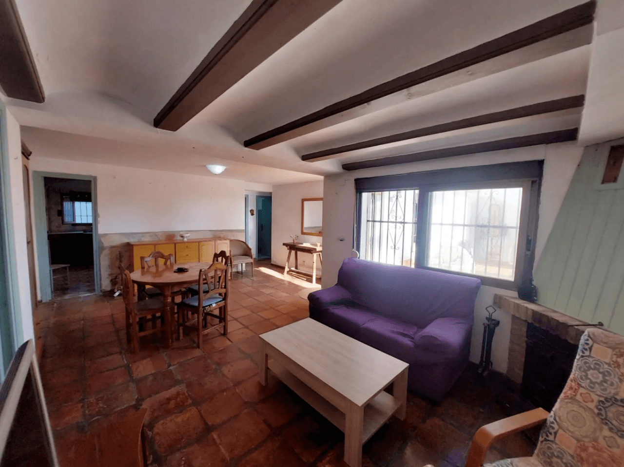 Priviligierte locatie in Las Rotas, renovatieproject 4-slaapkamer appartement