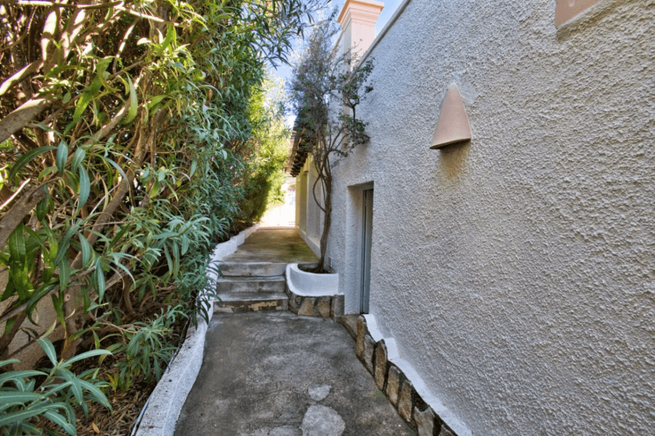 Traditionele zeezicht villa te koop in Benissa