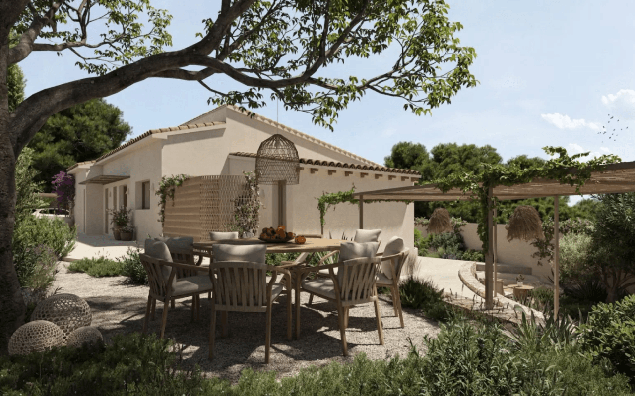 Renovatie project: zeezicht villa te koop in Benissa