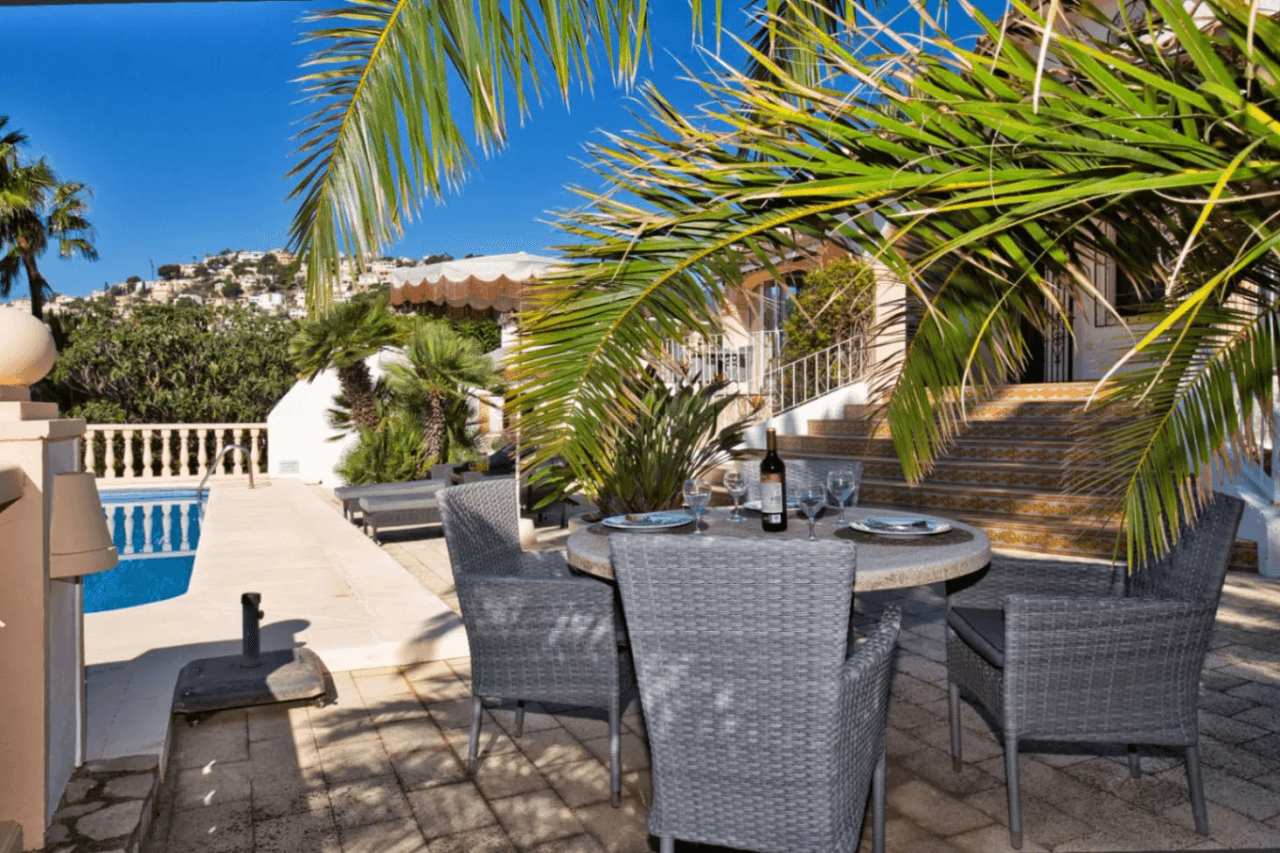 Traditionele zeezicht villa te koop in Benissa