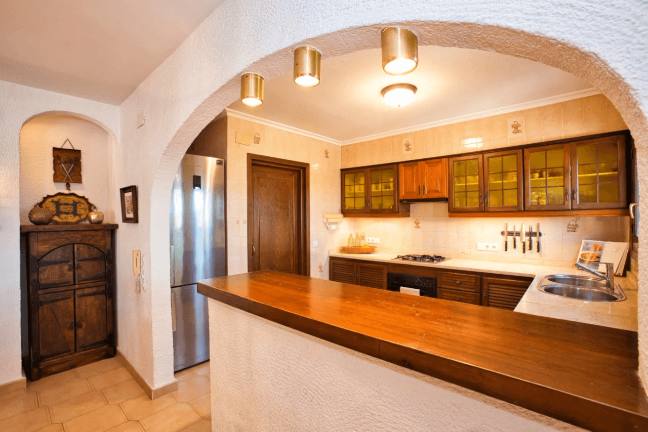 Traditionele zeezicht villa te koop in Benissa
