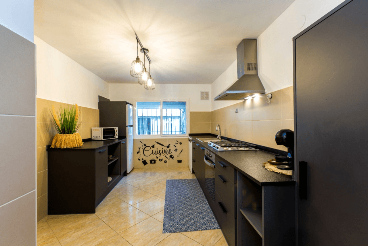 Interessante villa op groot grondstuk te koop in Benissa kust