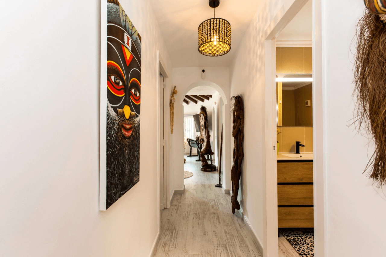 Interessante villa op groot grondstuk te koop in Benissa kust