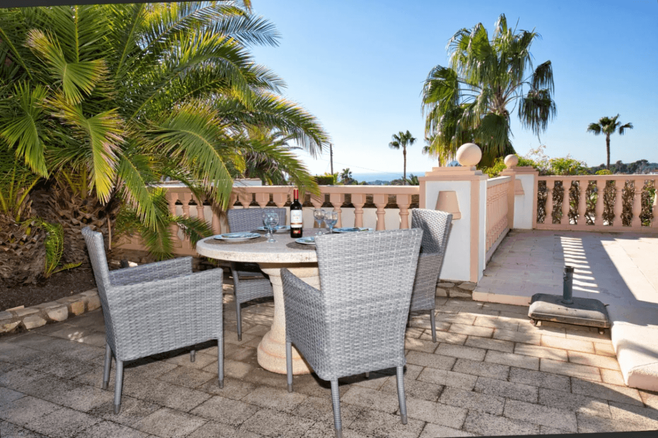 Traditionele zeezicht villa te koop in Benissa