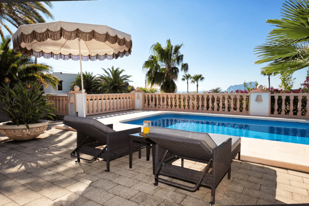 Traditionele zeezicht villa te koop in Benissa