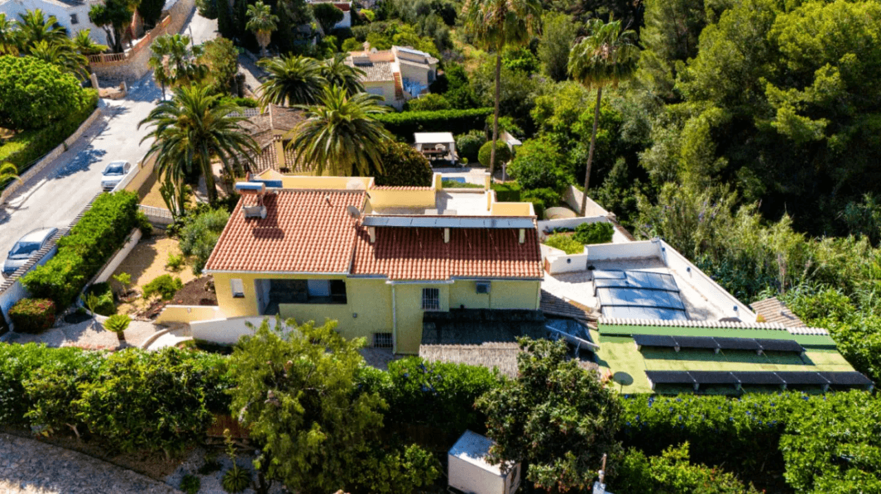 Zeer energiezuinige villa (label A) te koop in Benissa