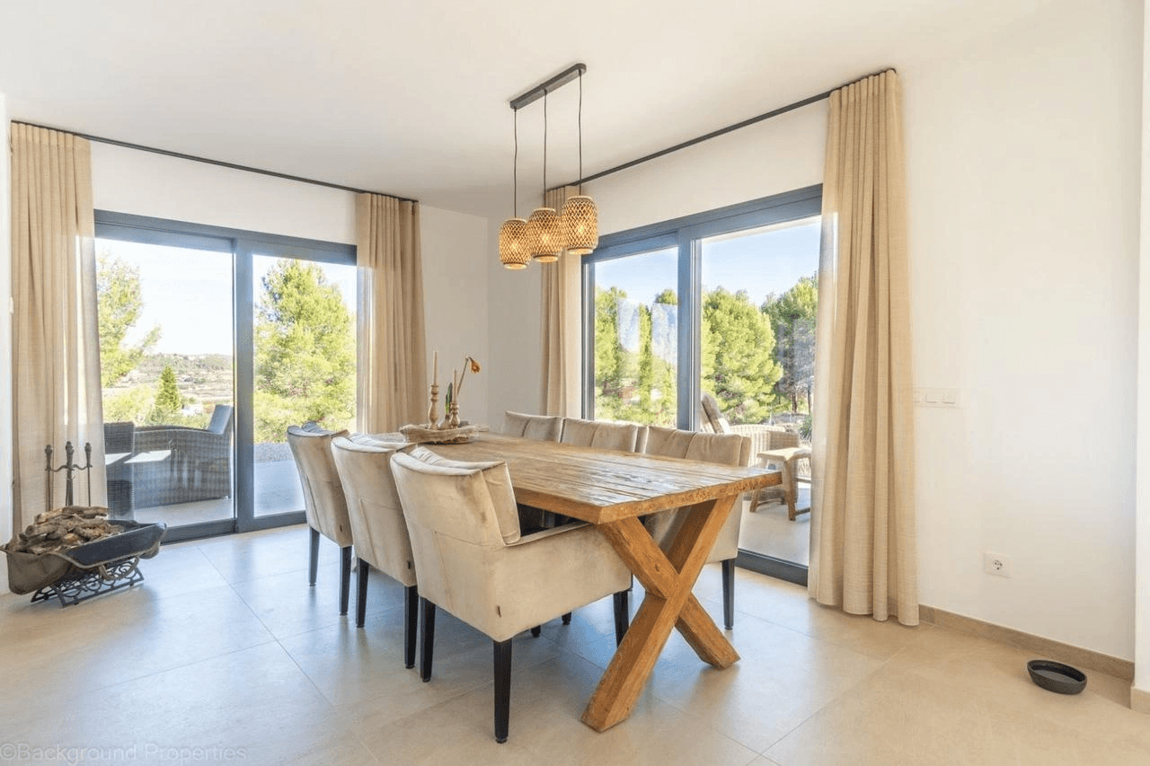 Indrukwekkend finca-stijl eigendom dat luxe en comfort biedt in Pedreguer, Costa Blanca