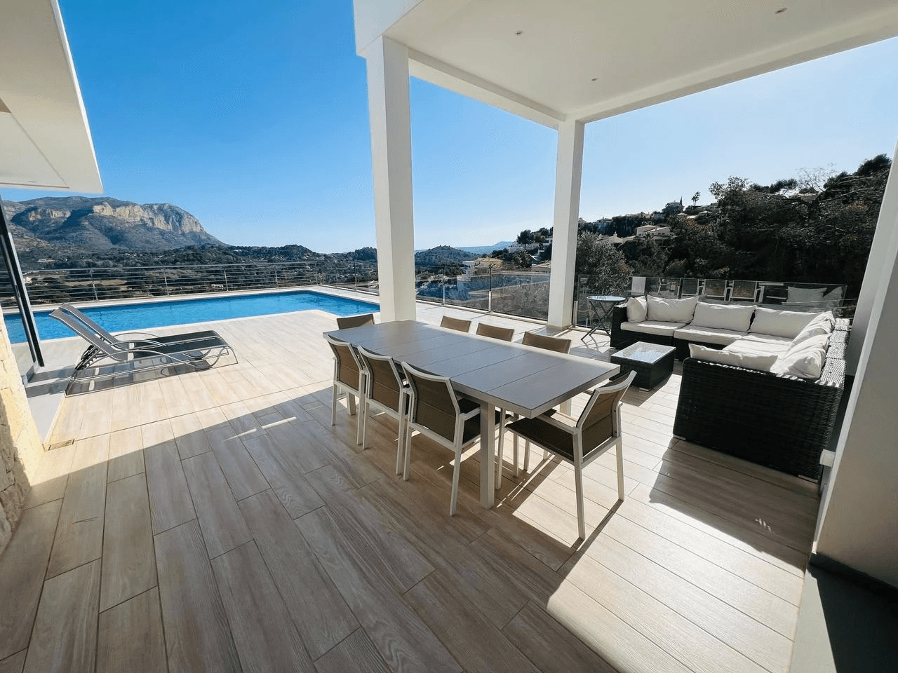 Ample contemporary villa with sea and mountain views for salea in La Sella Golf Resort, Pedreguer, Costa Blanca