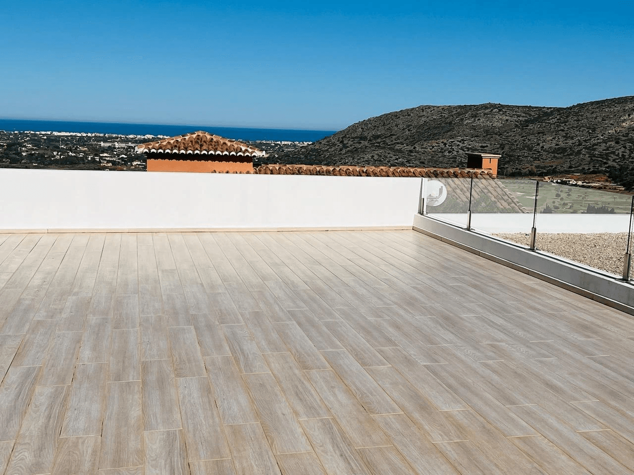 Ample contemporary villa with sea and mountain views for salea in La Sella Golf Resort, Pedreguer, Costa Blanca