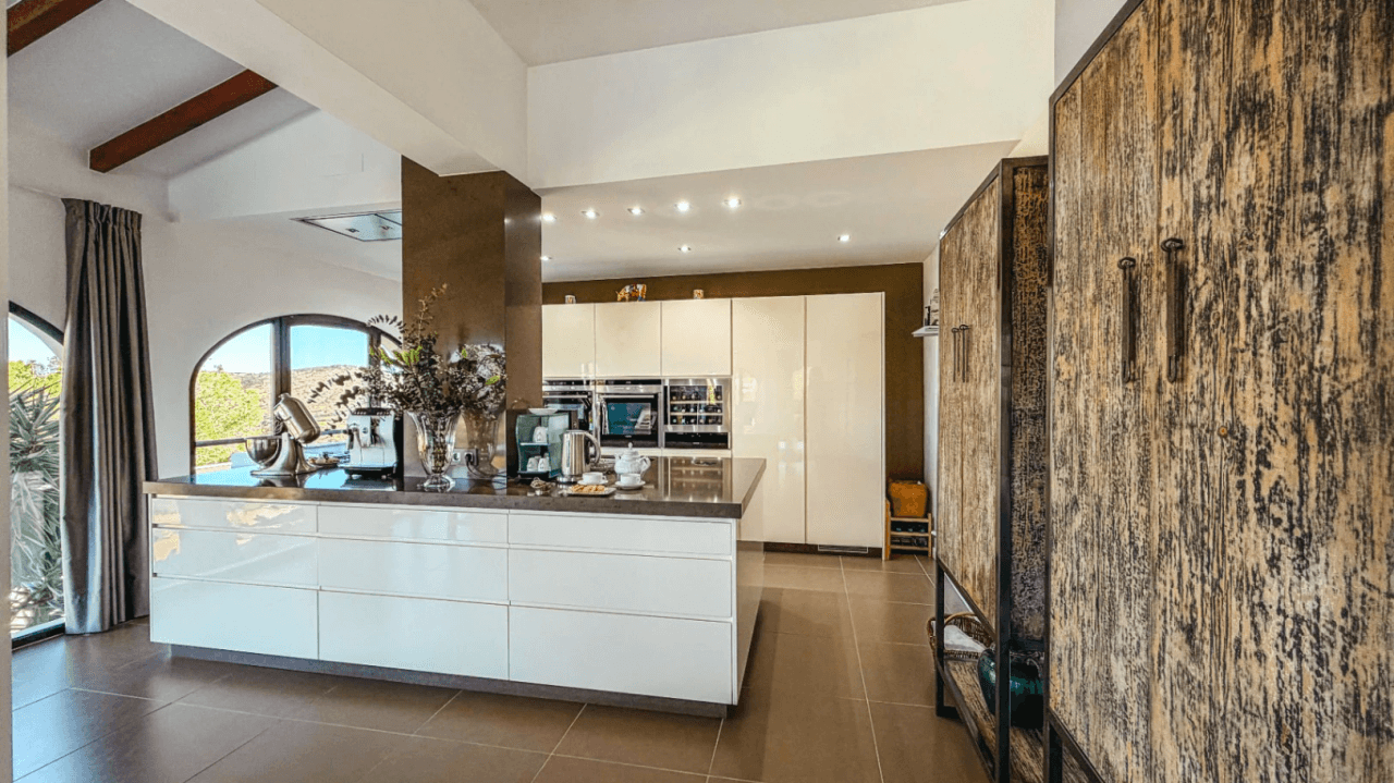 Elegant villa with panoramic sea views for sale in la Sella Golf Resort, Costa Blanca