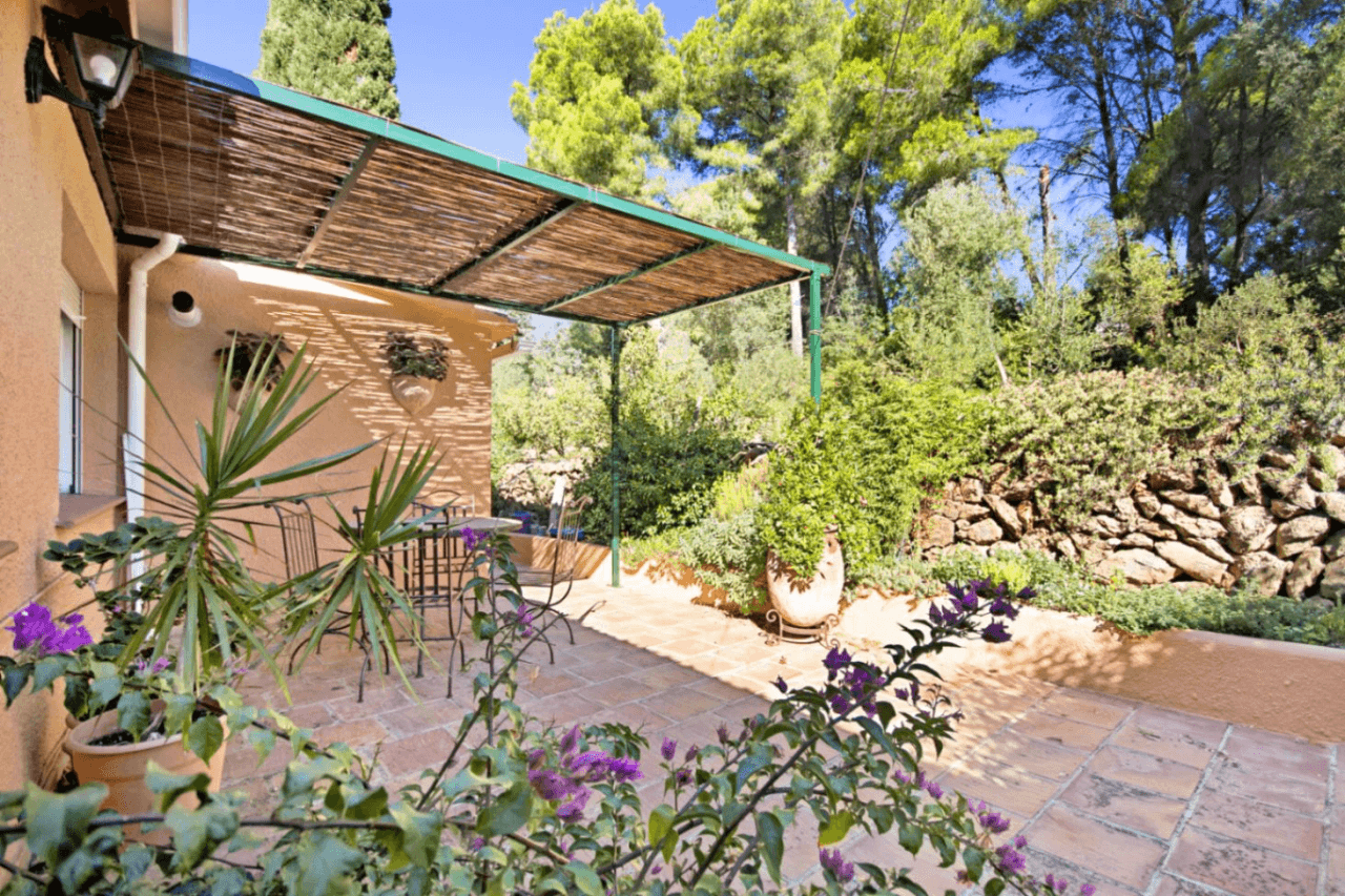 Finca met de essentie van Mediterraan leven op de beste locatie La Sella Golf Resort, Denia, Costa Blanca