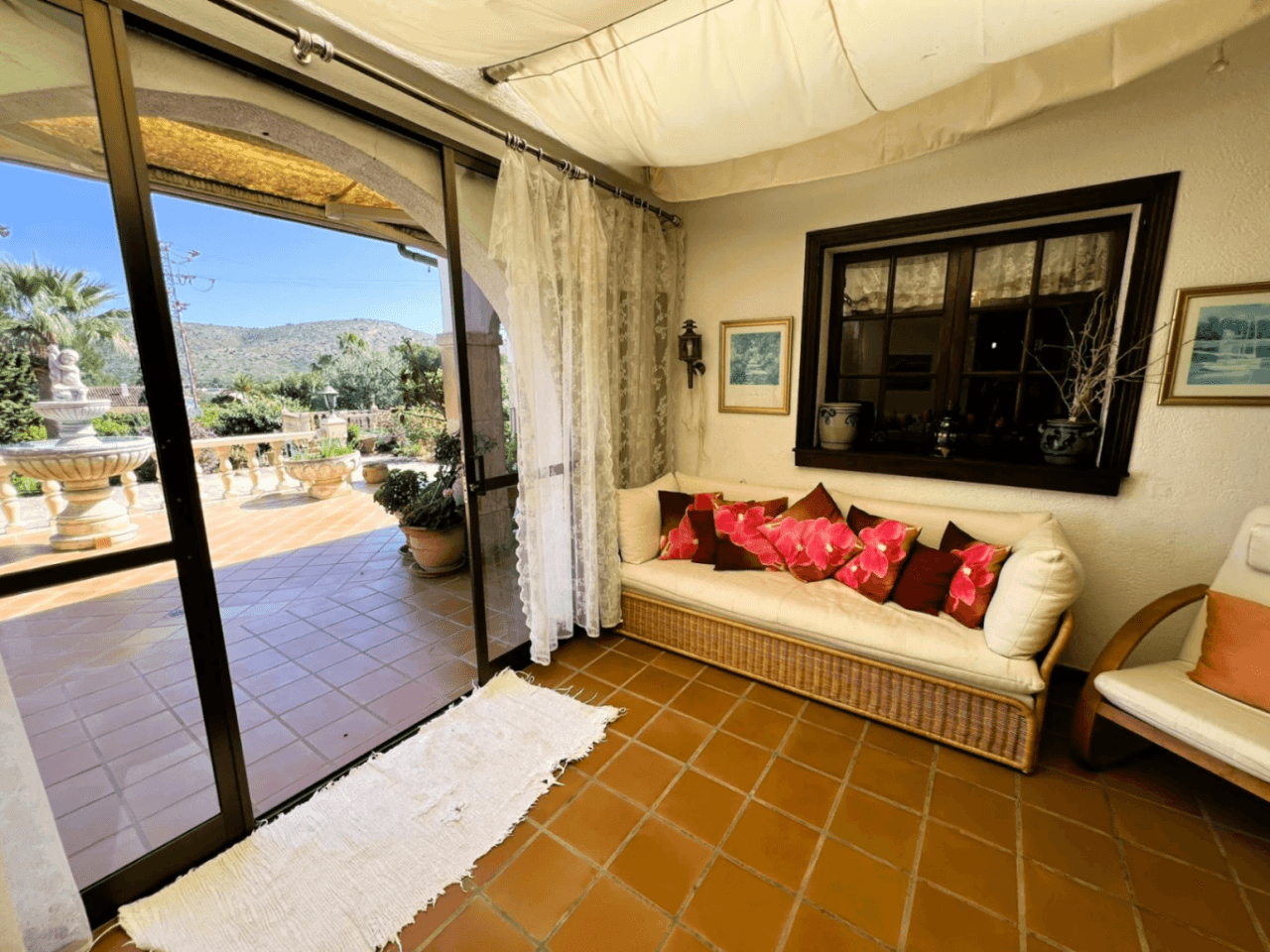 Finca espagnole traditionnelle avec un énorme terrain et un potentiel infini à vendre dans le complexe de golf La Sella, Pedreguer, Costa Blanca.