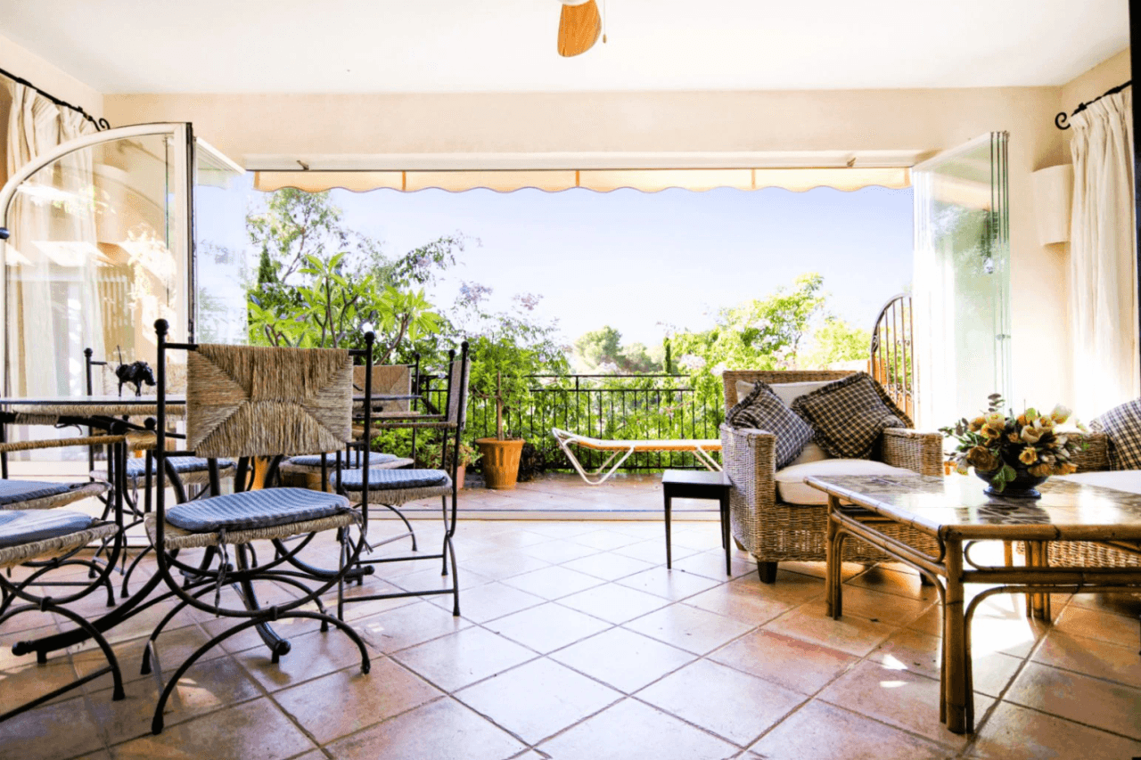 Finca met de essentie van Mediterraan leven op de beste locatie La Sella Golf Resort, Denia, Costa Blanca