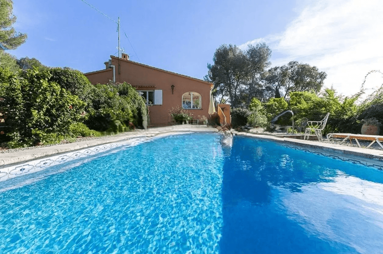 Finca met de essentie van Mediterraan leven op de beste locatie La Sella Golf Resort, Denia, Costa Blanca