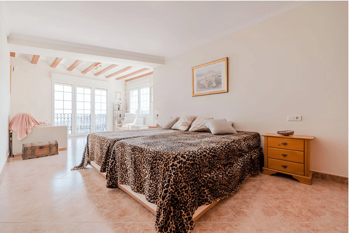 Magnifica villa de estilo mediterránea con vistas panorámicas al mar y poca distancia del centro de Denia, Costa Blanca