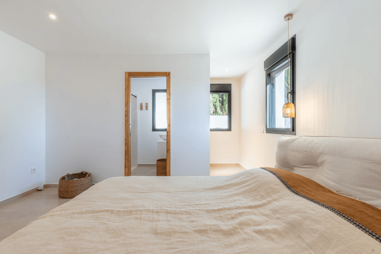 Ibiza Style Luxury Villa in Moraira — Mediterranean Elegance Just 1 km from the Sea