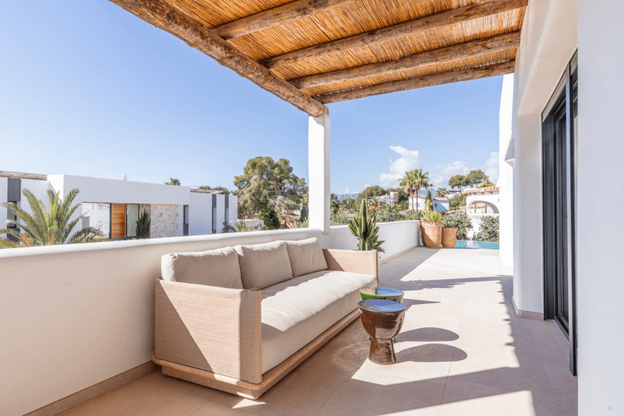 Ibiza Style Luxury Villa in Moraira — Mediterranean Elegance Just 1 km from the Sea
