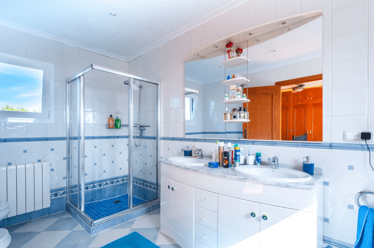 Benissa Villa met Zeezicht en Apart Gastenappartement
