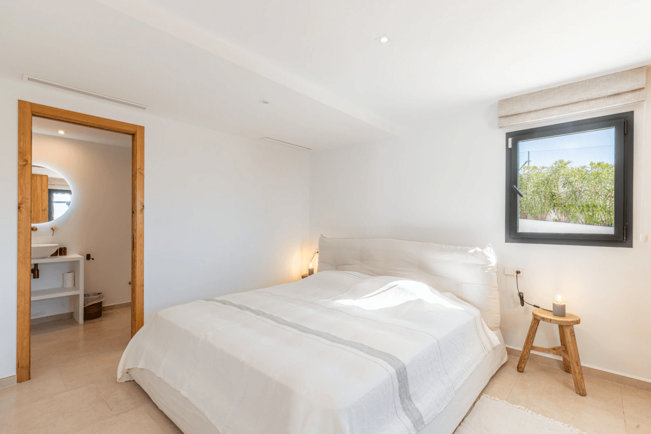 Ibiza Style Luxury Villa in Moraira — Mediterranean Elegance Just 1 km from the Sea