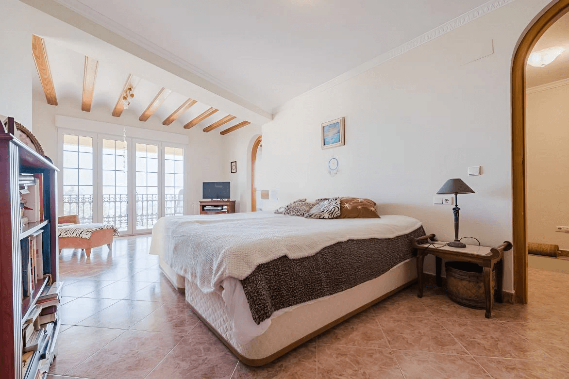 Magnifica villa de estilo mediterránea con vistas panorámicas al mar y poca distancia del centro de Denia, Costa Blanca