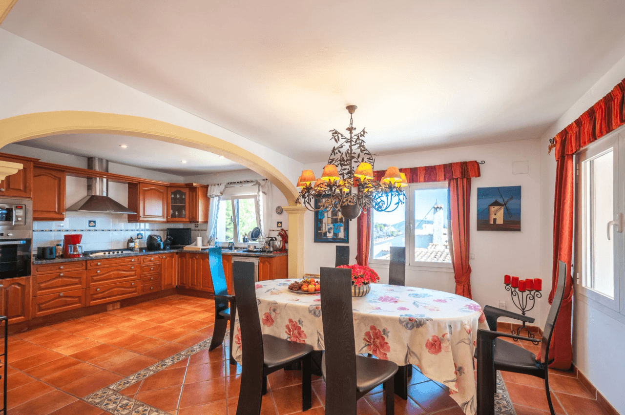 Benissa Villa met Zeezicht en Apart Gastenappartement