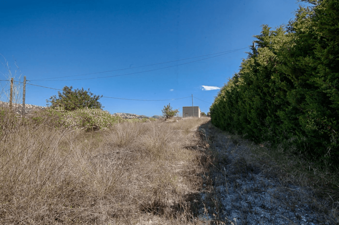 NIEUW TE BOUWEN FINCA OP EEN UNIEKE LOCATIE IN MORAIRA