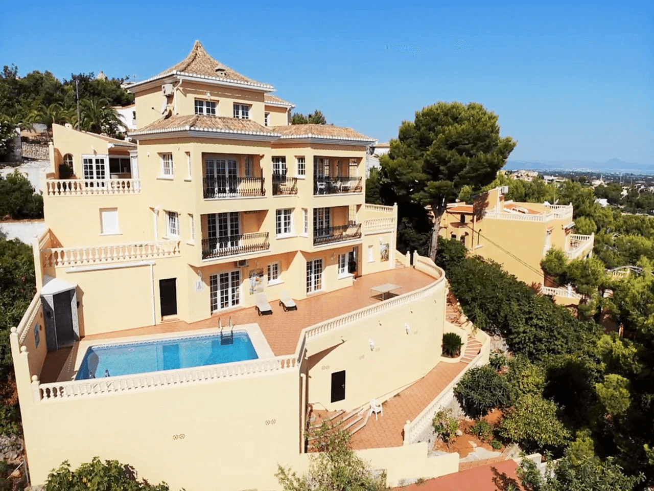Magnifica villa de estilo mediterránea con vistas panorámicas al mar y poca distancia del centro de Denia, Costa Blanca