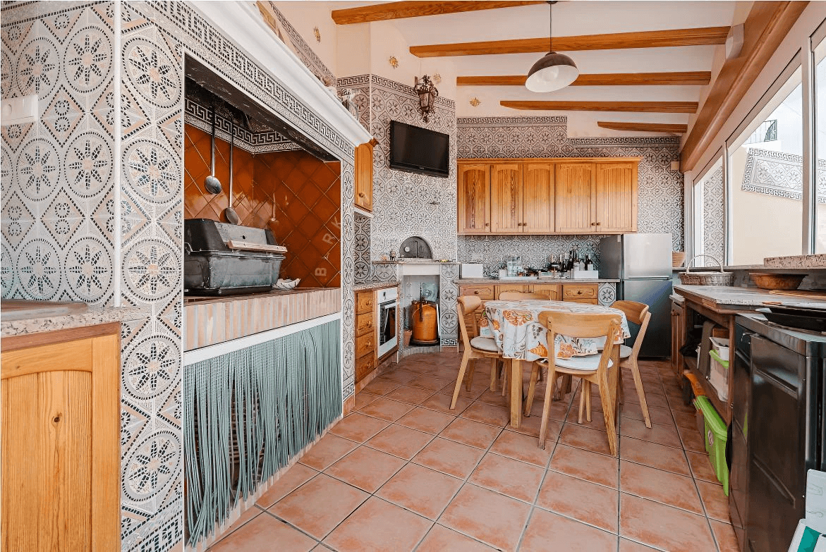 Magnifica villa de estilo mediterránea con vistas panorámicas al mar y poca distancia del centro de Denia, Costa Blanca