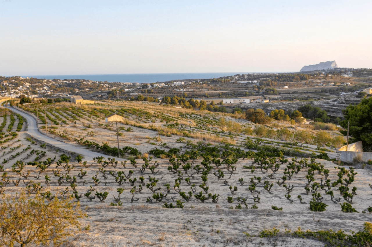Prachtige finca te koop met uitzicht op zee en vallei in Moraira, Costa Blanca