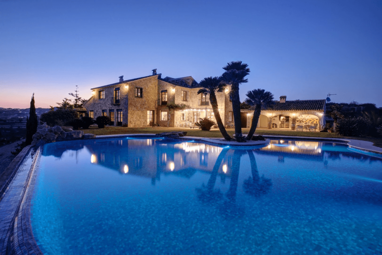 Prachtige finca te koop met uitzicht op zee en vallei in Moraira, Costa Blanca