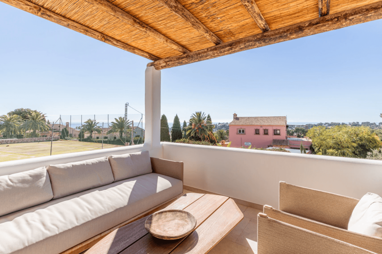 Ibiza Style Luxury Villa in Moraira — Mediterranean Elegance Just 1 km from the Sea