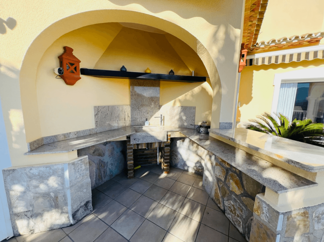 Impressive villa with panoramic sea and Montgó views for sale in La Sella Golf Resort, Pedreguer, Costa Blanca.