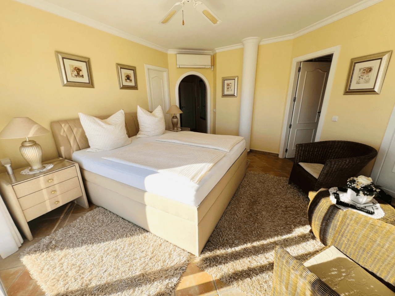 Impressive villa with panoramic sea and Montgó views for sale in La Sella Golf Resort, Pedreguer, Costa Blanca.