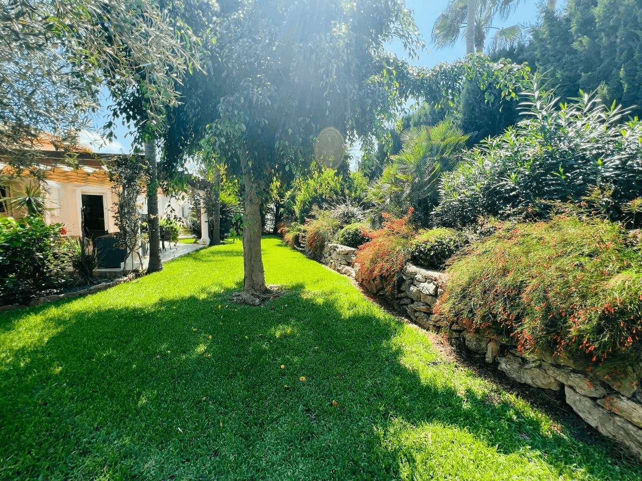 Charming Mediterranean villa on a single floor with spectacular views of La Sella Golf Resort, Pedreguer, Costa Blanca.