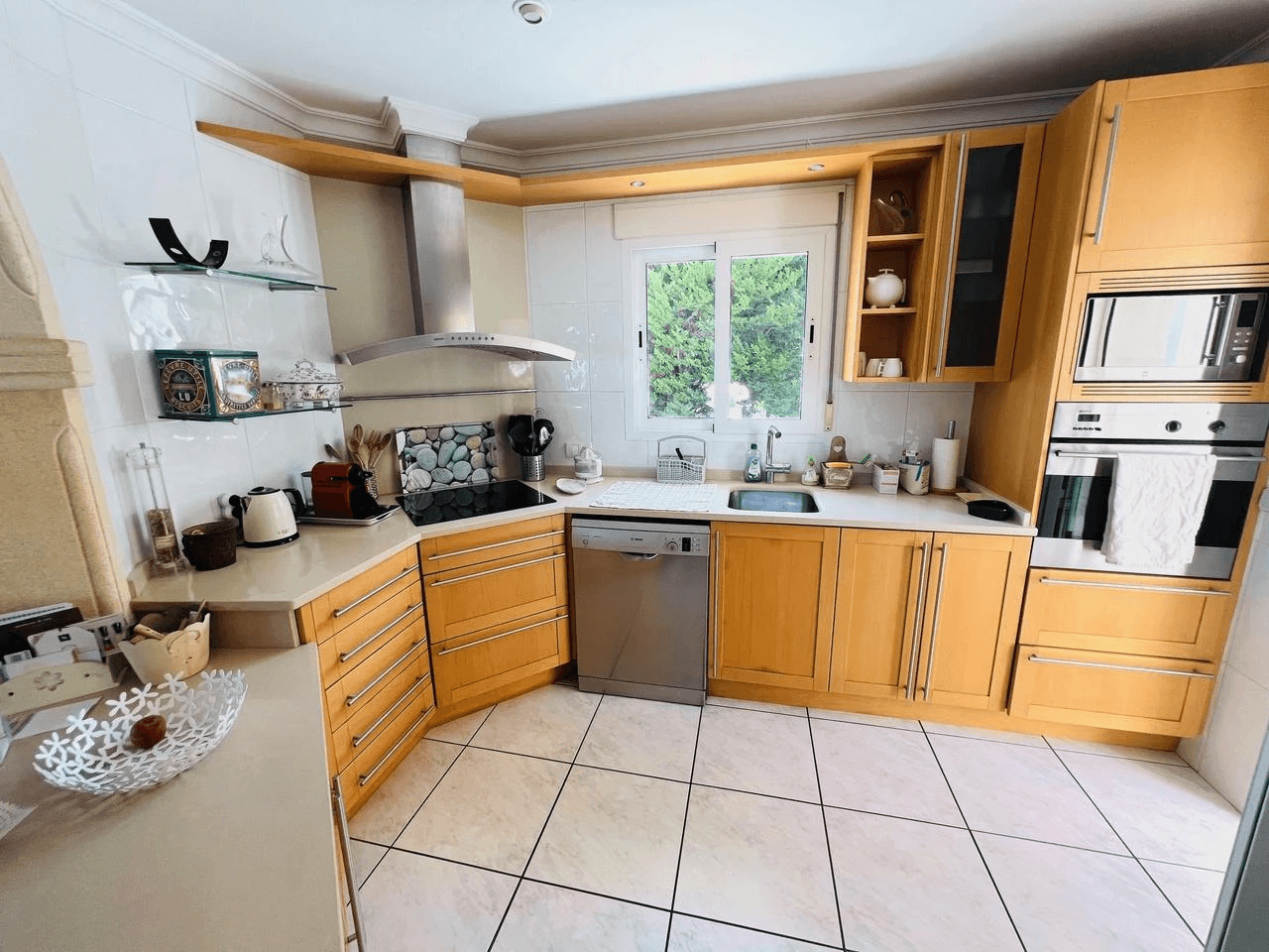 Charming Mediterranean villa on a single floor with spectacular views of La Sella Golf Resort, Pedreguer, Costa Blanca.