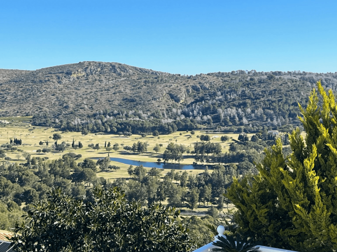 Impressive villa with panoramic sea and Montgó views for sale in La Sella Golf Resort, Pedreguer, Costa Blanca.