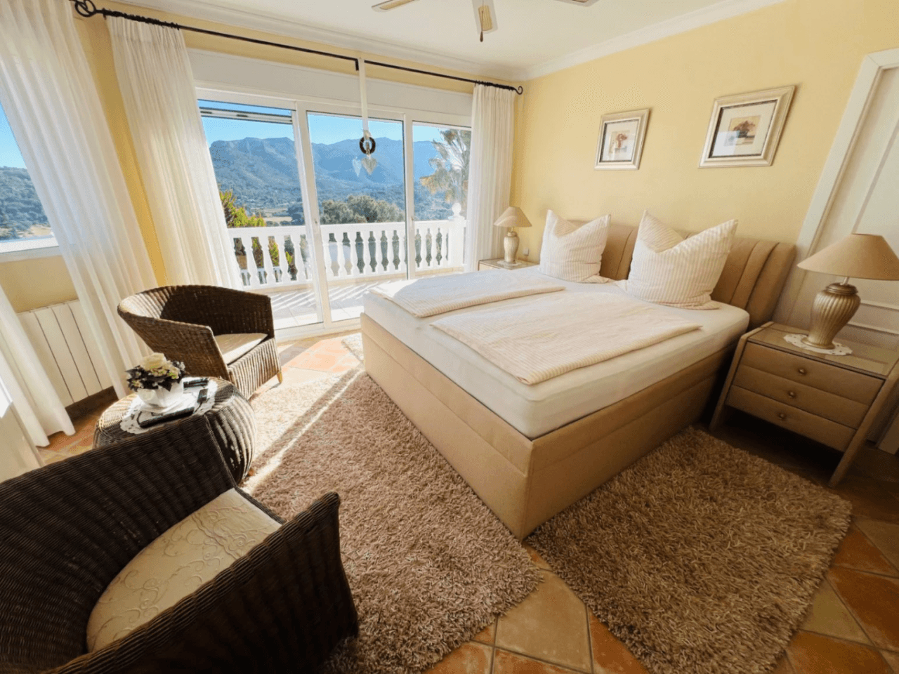 Impressive villa with panoramic sea and Montgó views for sale in La Sella Golf Resort, Pedreguer, Costa Blanca.