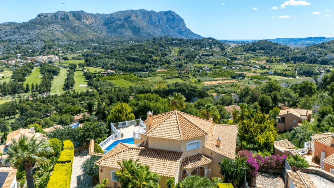 Impressive villa with panoramic sea and Montgó views for sale in La Sella Golf Resort, Pedreguer, Costa Blanca.