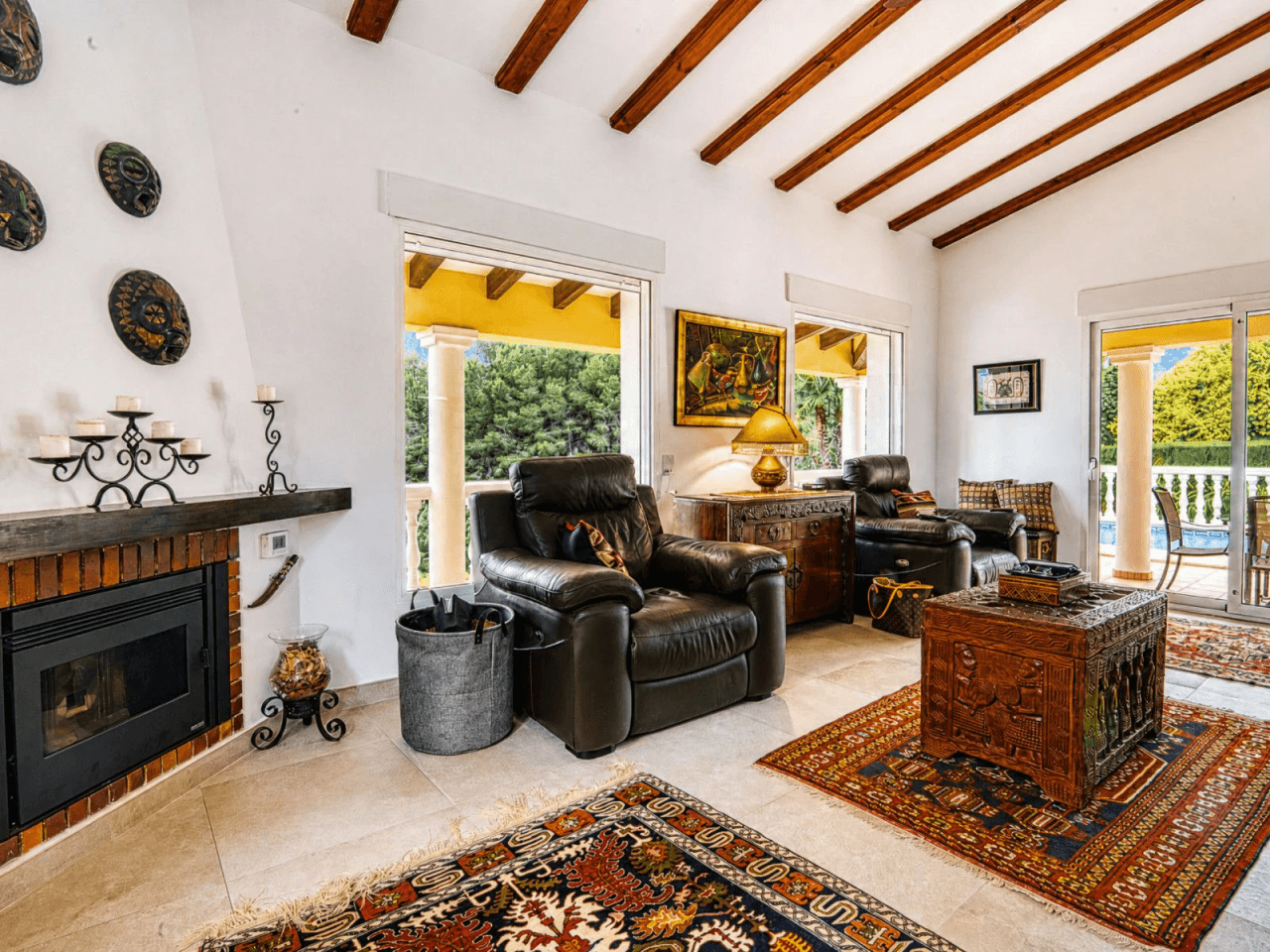 South-facing villa in excellent condition for sale in Sella Golf Resort, Pedreguer, Costa Blanca.