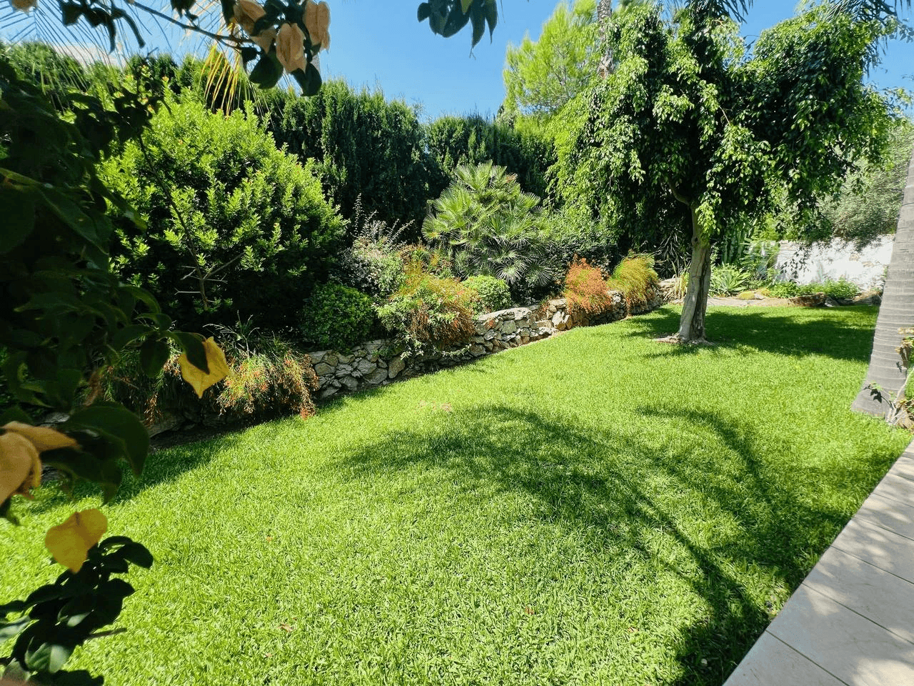 Charming Mediterranean villa on a single floor with spectacular views of La Sella Golf Resort, Pedreguer, Costa Blanca.