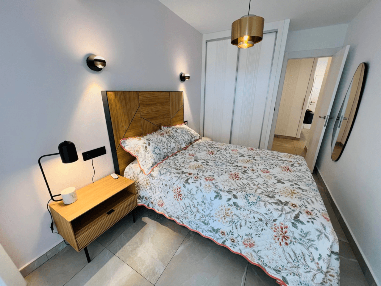 Volledig gerenoveerd appartement aan het strand te koop in Calpe, Costa Blanca.