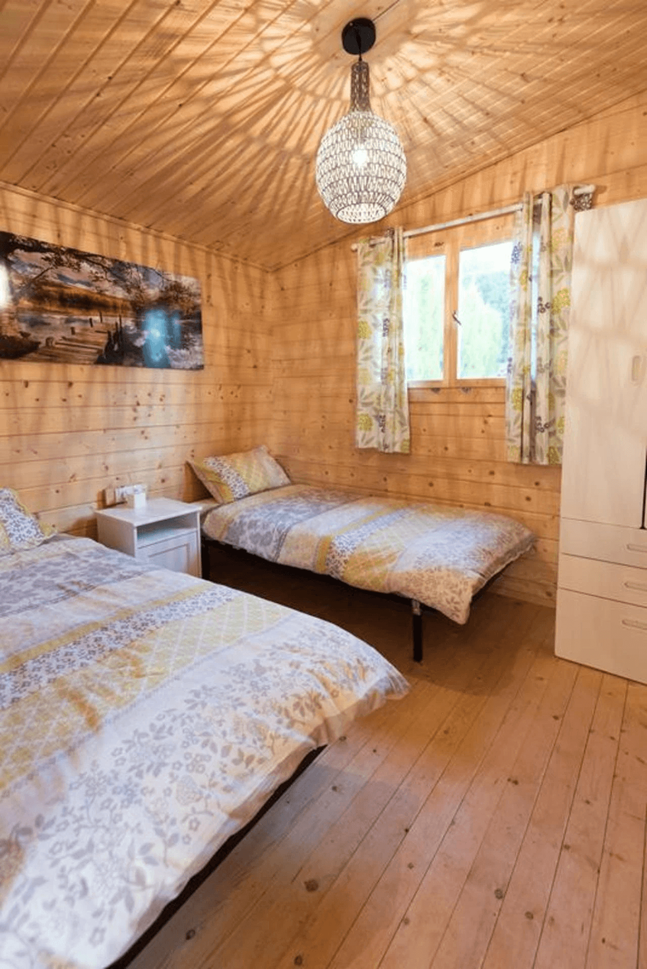 Beautiful country-style chalet with large plot for sale in La Sella Golf Resort, Pedreguer, Costa Blanca.