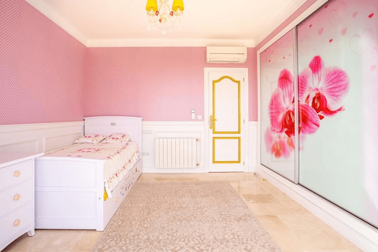 Luxury villa with garage for sale in La Sella Golf Resort, Costa Blanca