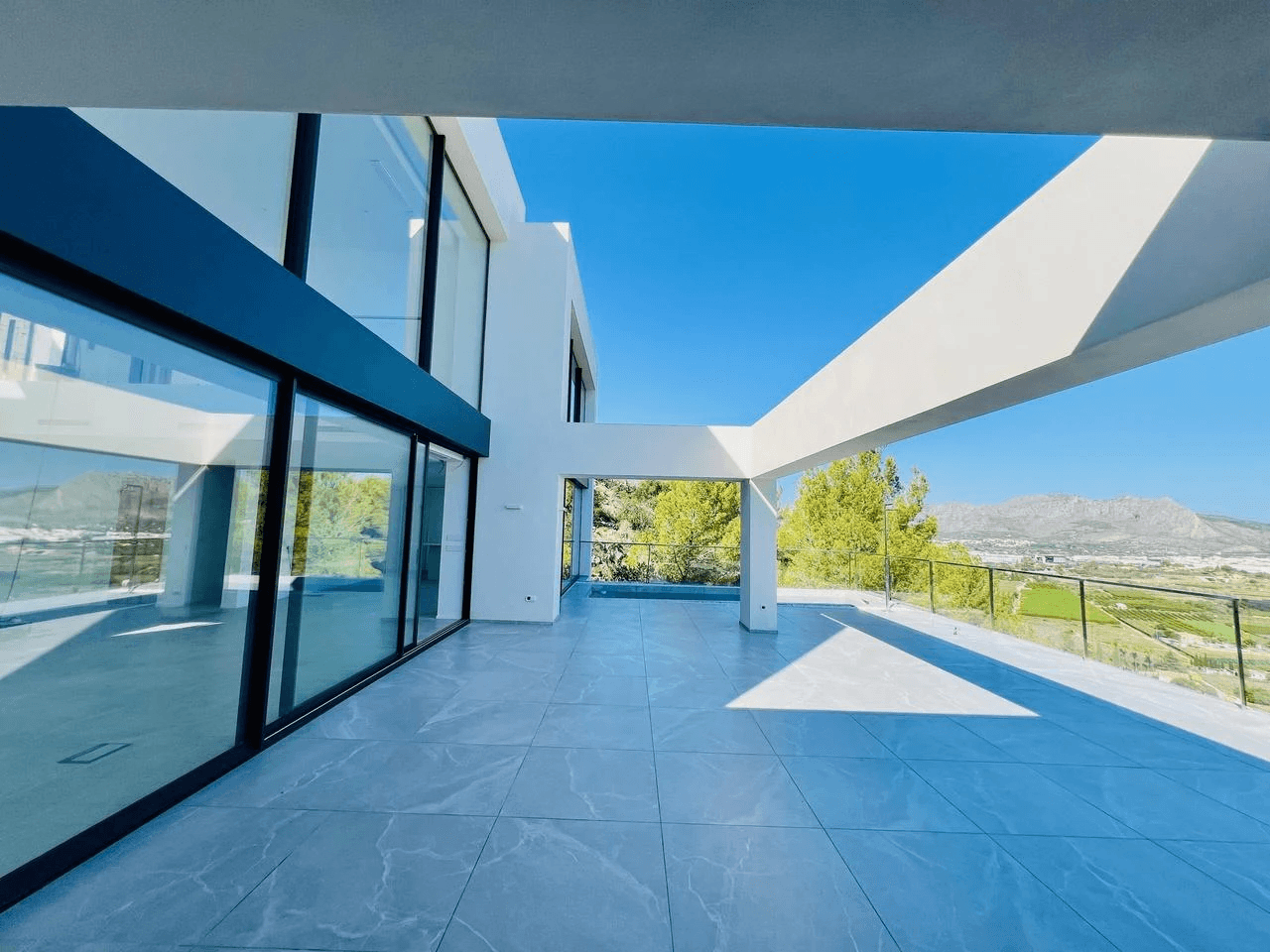 Magnificent newly built luxury villa with panoramic sea views for sale in La Sella Golf Resort, Pedreguer, Costa Blanca.