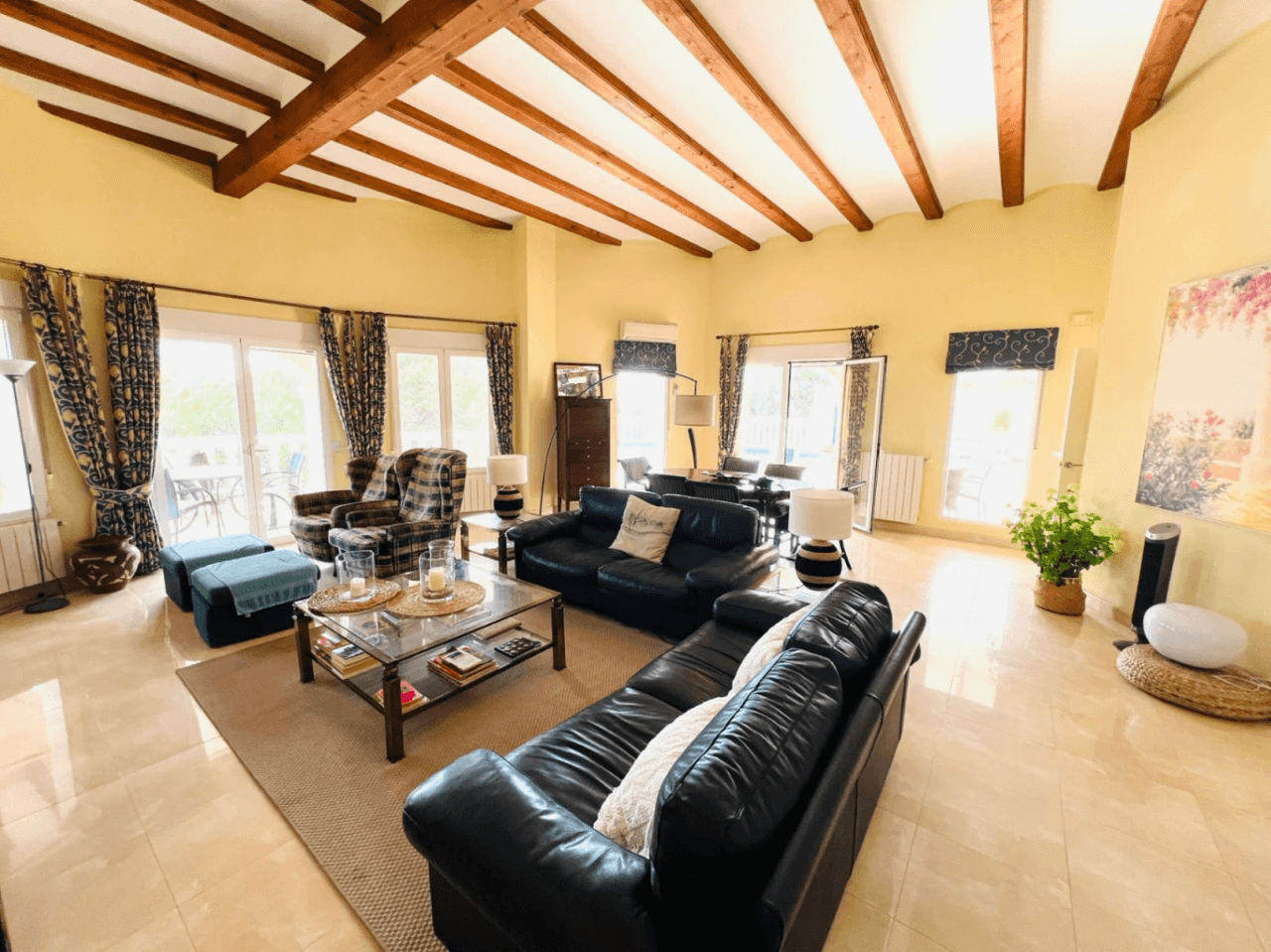 Exceptional 6-Bedroom Villa in La Sella – A Versatile Investment with 2-in-1 Living for sale in La Sella Golf Resort, Pedreguer, Costa Blanca