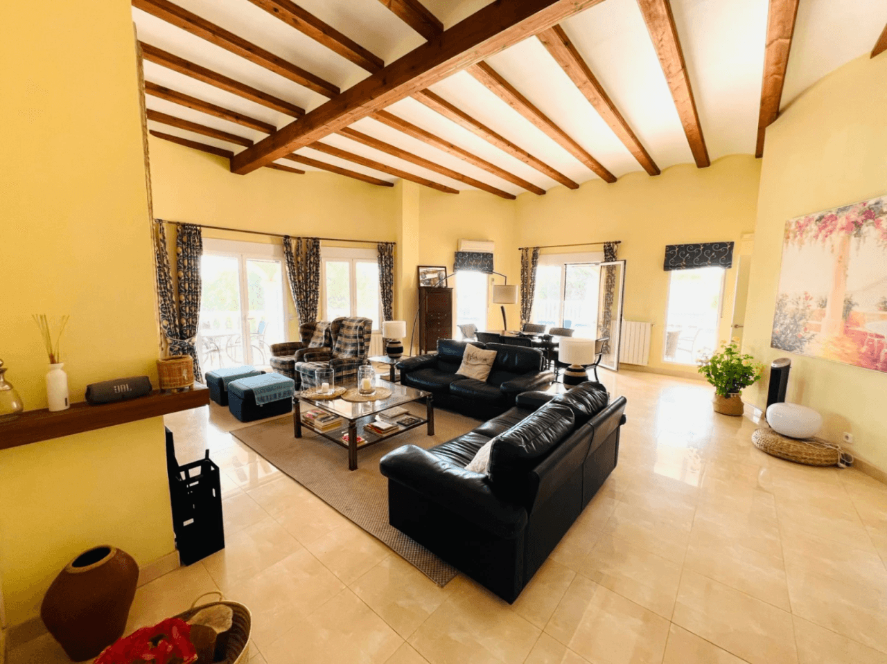 Exceptional 6-Bedroom Villa in La Sella – A Versatile Investment with 2-in-1 Living for sale in La Sella Golf Resort, Pedreguer, Costa Blanca