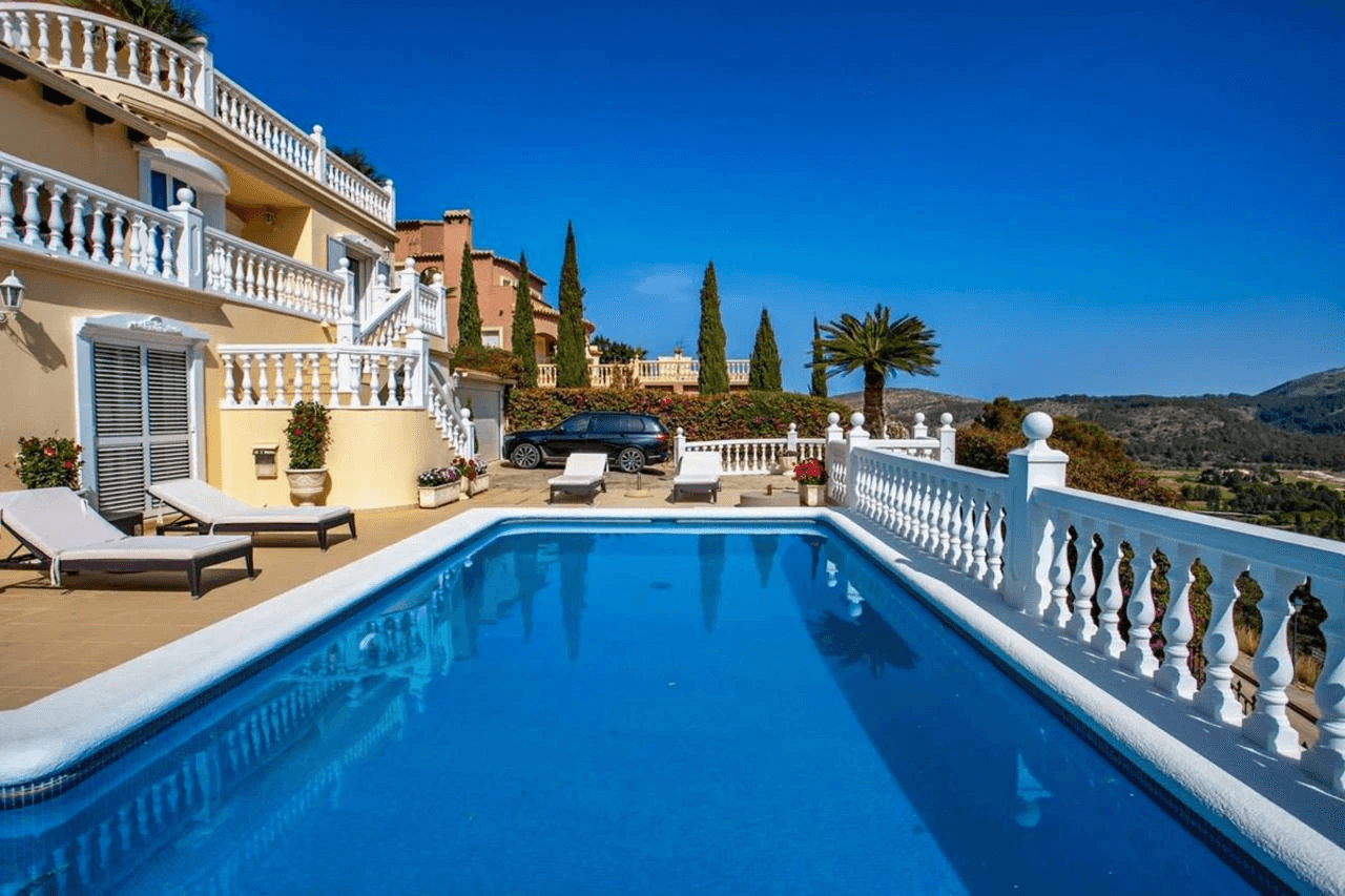Luxury villa with garage for sale in La Sella Golf Resort, Costa Blanca